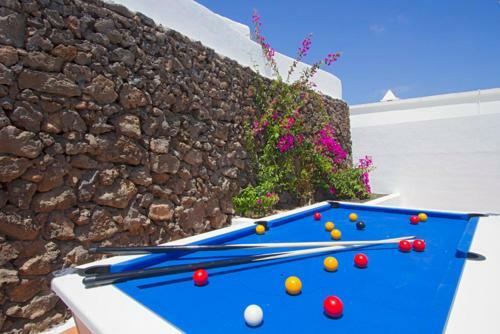 Villa Mojones - 4 Bedrooms Large Heated Pool