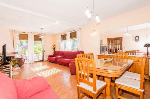 Villa Homeholidaysrentals Corts