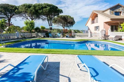 Villa Homeholidaysrentals Corts