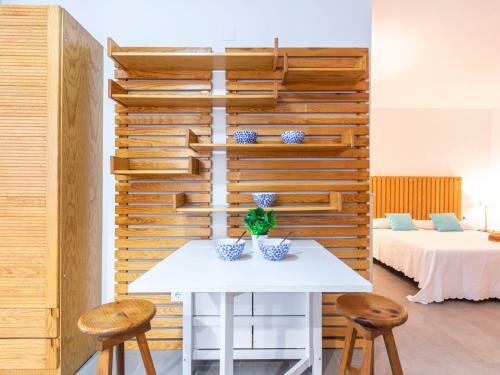 Apartment Els Pins Cyclamen