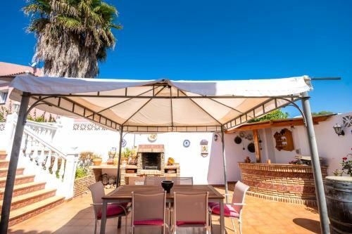 Cubo's Villa Palacio Valdes