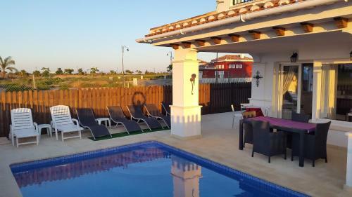 Charming 2-bed House In Torre-pacheco