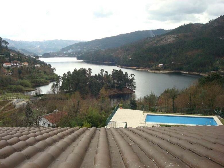 Hotel Lagoa Azul Do Geres