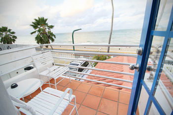 Hotel Tres Palmas Inn