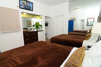 Hotel Tres Palmas Inn