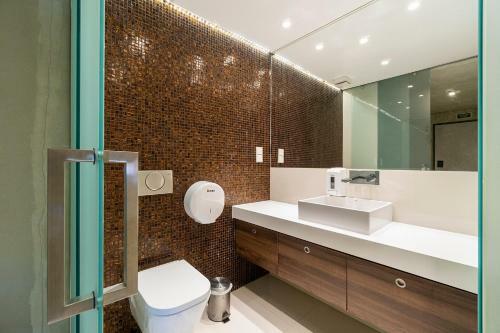 N1 Hostel Apartments And Suites