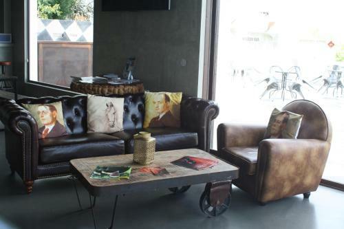 N1 Hostel Apartments And Suites