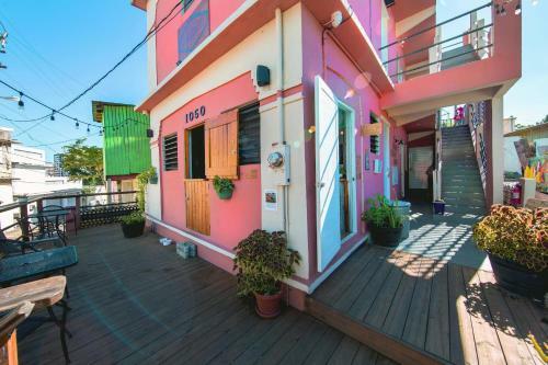 Island Time Hostel