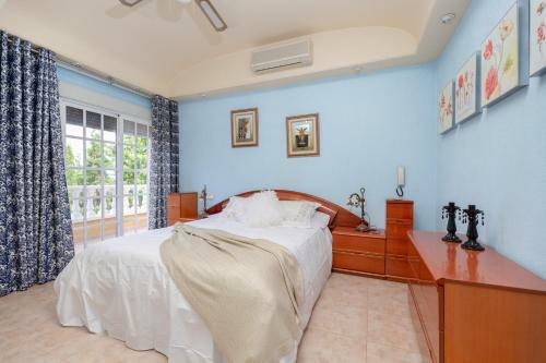 Villa Fidalsa Pink Lake