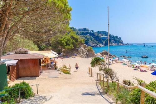 Sant Eloi Villa Sleeps 8 Pool Wifi