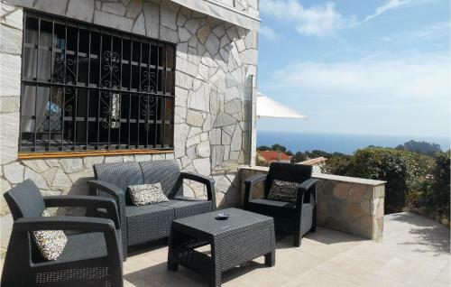 Three-bedroom Holiday Home In Tossa de Mar