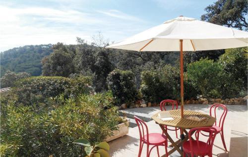 Three-bedroom Holiday Home In Tossa de Mar