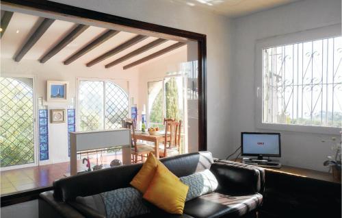 Three-bedroom Holiday Home In Tossa de Mar