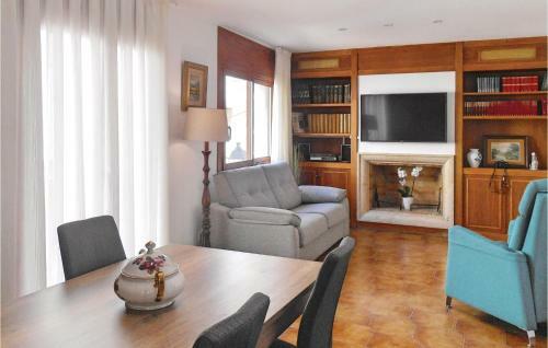 Three-bedroom Holiday Home In Tossa de Mar