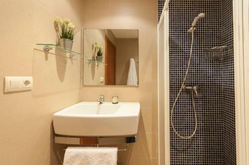 Lets Holidays Apartment Can Telm