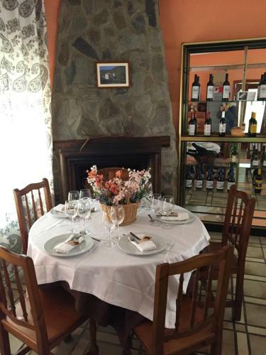Hotel Hostal Asador La Monta�a
