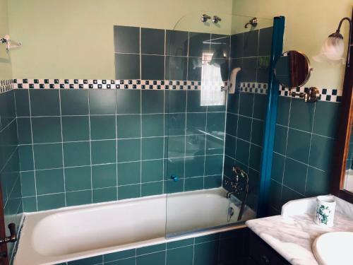 Hostal Pension Trescasas