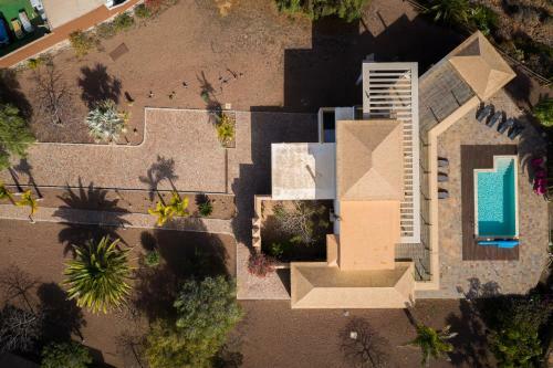 Oasis Villa With Swimming Pool In 4000m2 Garden