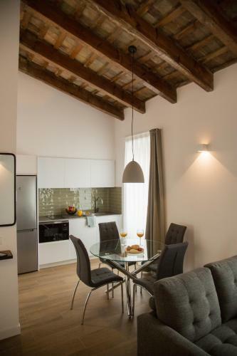 Evi Apartments