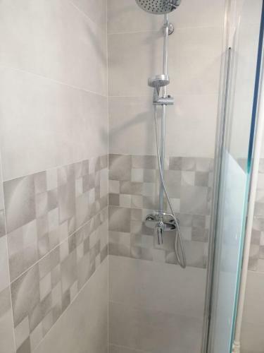 Apartament Cid Close To Metro And Park