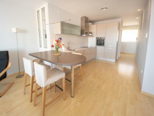 Valencia Beach Apartments 1