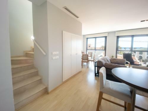 Valencia Beach Apartments 1