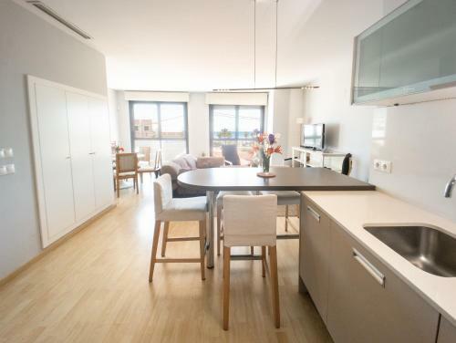 Valencia Beach Apartments 1