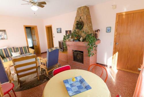 Vallcanera Villa Sleeps 5 Pool