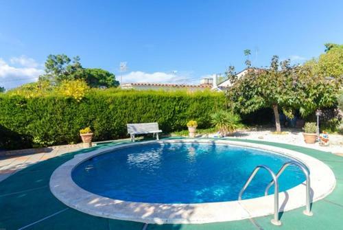 Vallcanera Villa Sleeps 5 Pool