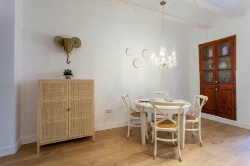 Apartup Rojas Market