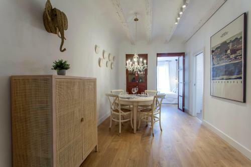Apartup Rojas Market