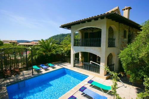 Valldemossa Villa Sleeps 8 With Pool And Air Con