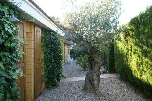 Lady Marian El Vendrell Villa Hutt-041075