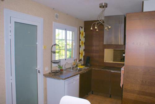 Lady Marian El Vendrell Villa Hutt-041075