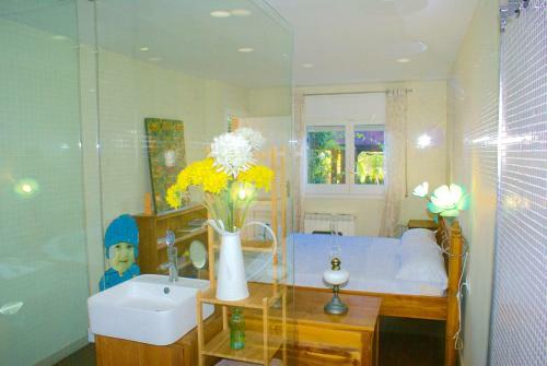 Lady Marian El Vendrell Villa Hutt-041075