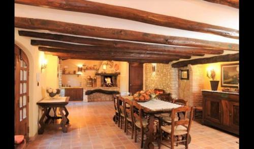 El Vendrell Villa Sleeps 34 With Pool And Air Con