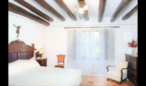 El Vendrell Villa Sleeps 34 With Pool And Air Con