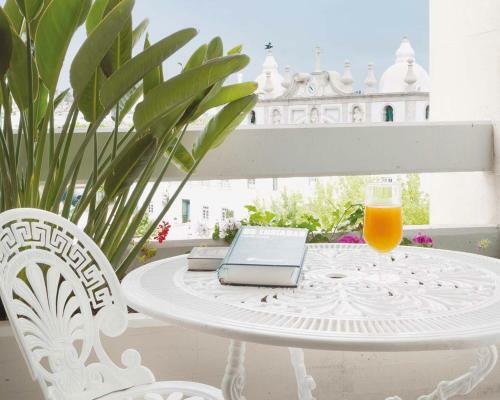 Cardal Hotel