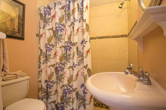 Hotel Lazy Parrot Inn