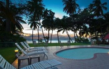 Tres Palmas Inn And Villas