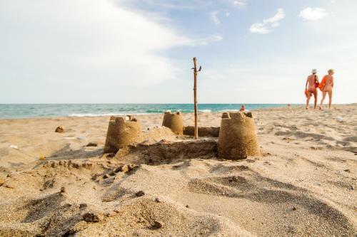Ground Floor Apartment In Vera Playa, Private Patio, South Facing