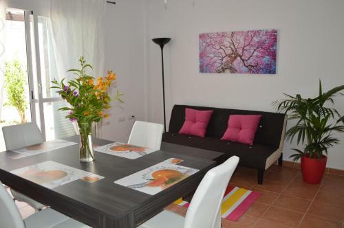 Ground Floor Apartment With Kitchenette, Private Patio, North Facing
