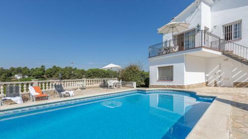 Villa- Mari