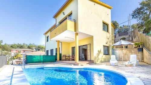 Villa- Camelia
