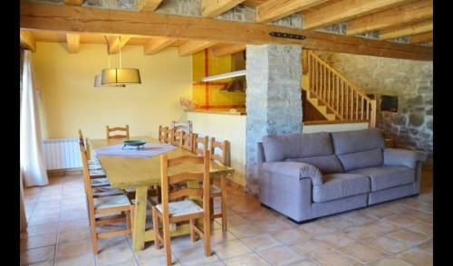 Vilada Villa Sleeps 15 With Pool