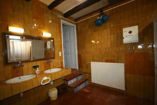 Casa Rural Alquiler �ntegro Cal Sisco Para 15 Personas