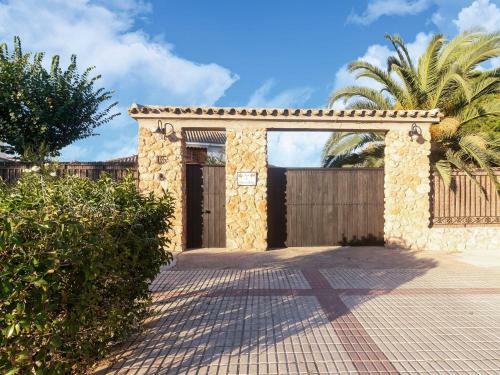Fascinating Holiday Home In Villaca�as With Swimming Pool