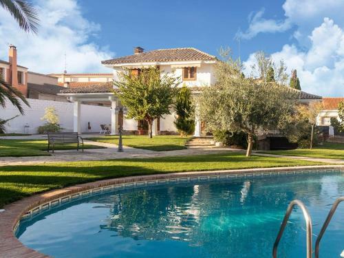Fascinating Holiday Home In Villaca�as With Swimming Pool