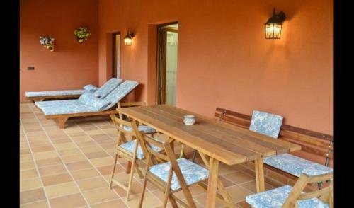 Viladrau Villa Sleeps 12 With Pool