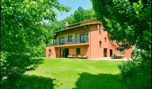 Viladrau Villa Sleeps 12 With Pool